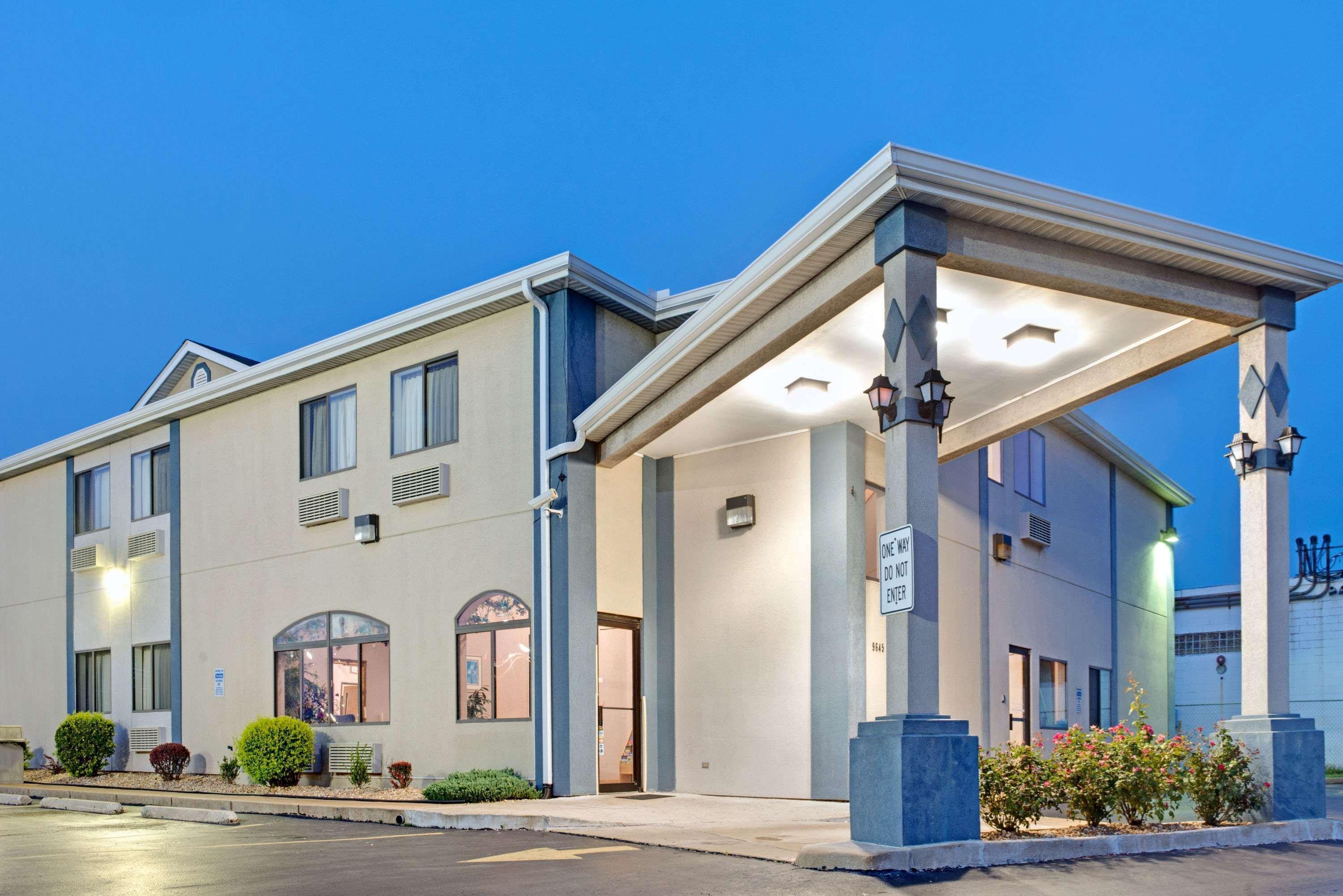 Travelodge By Wyndham St. Louis Berkeley Zewnętrze zdjęcie