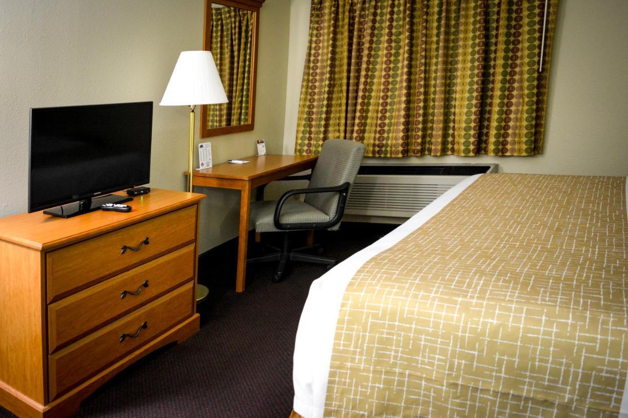 Travelodge By Wyndham St. Louis Berkeley Zewnętrze zdjęcie
